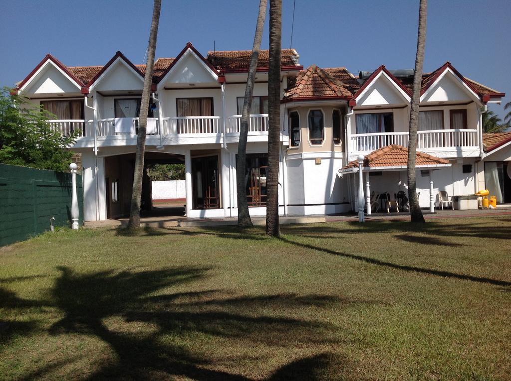 Ninnada Beach Hotel Marawila Dış mekan fotoğraf