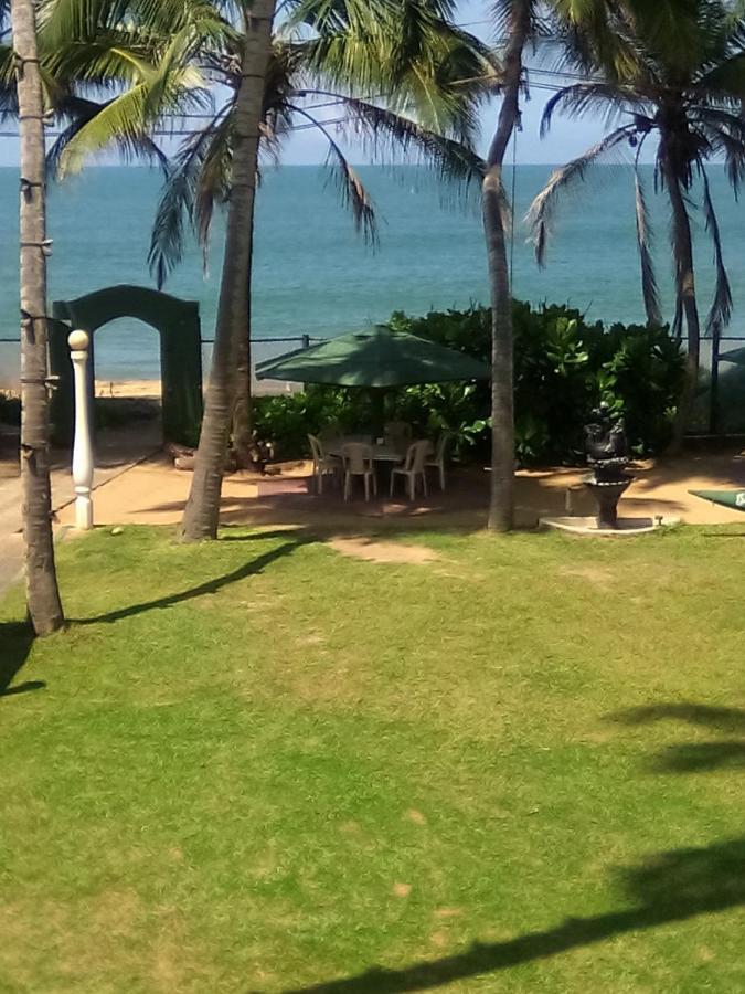 Ninnada Beach Hotel Marawila Oda fotoğraf